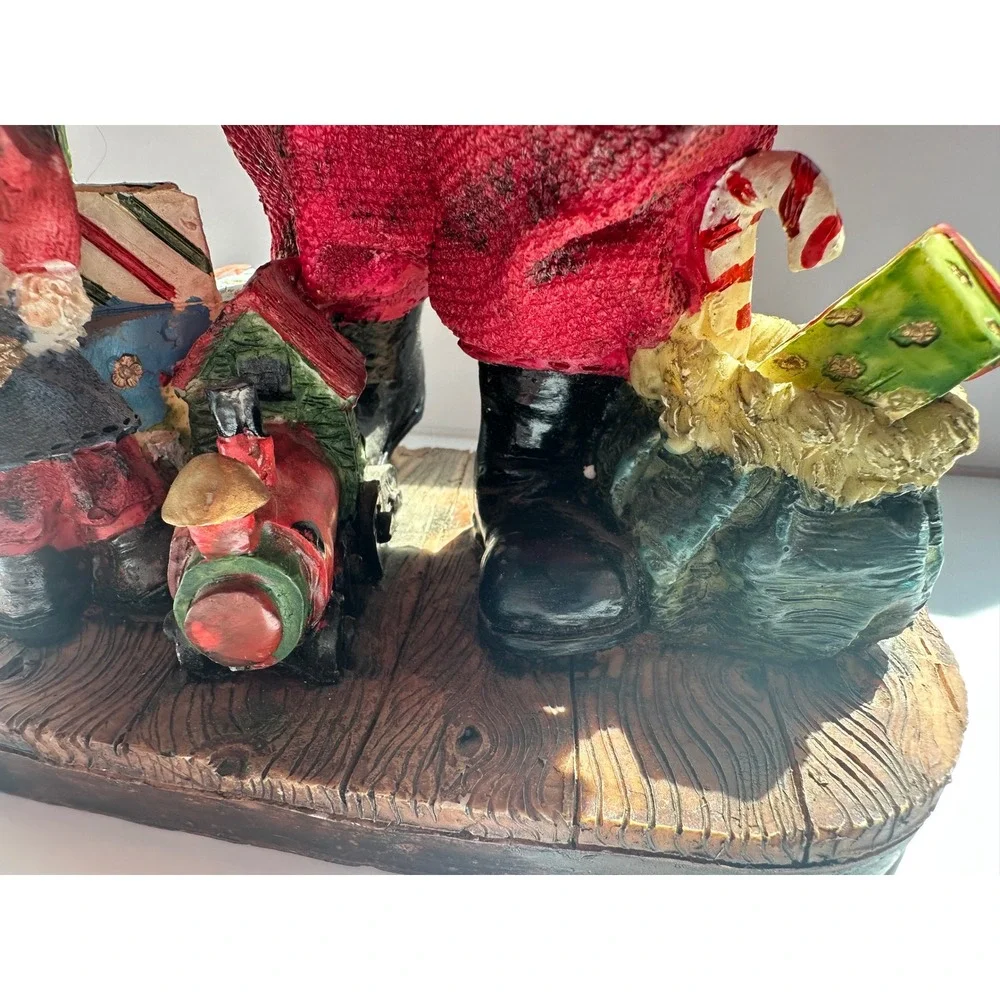 Vintage‎ Style Polyresin Santa Claus Figurine with Toys and Nutcracker 288-0112